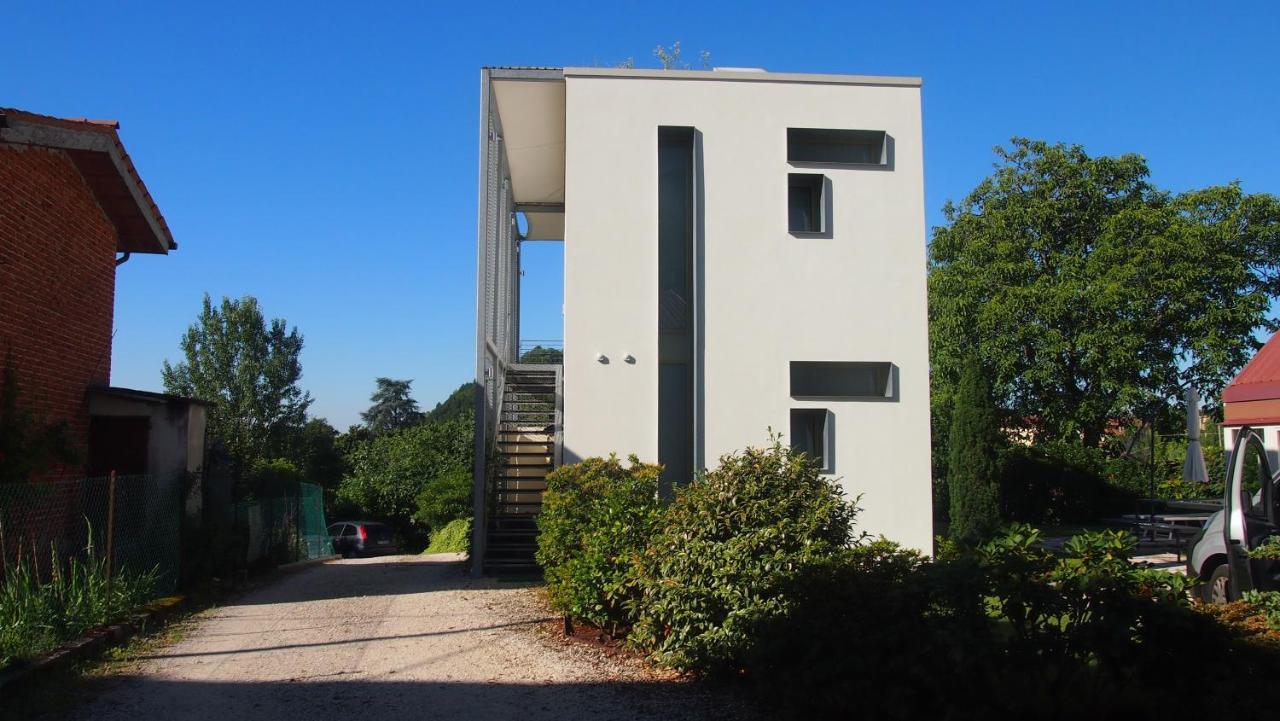 Ingrappa Cube Apartment Borso del Grappa Luaran gambar